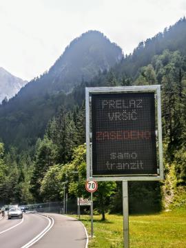 Interaktivna informacijska tabla