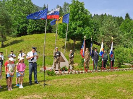 Za bogat kulturni program so poskrbeli učenci iz OŠ Josipa Vandota Kranjska Gora in kvintet Policijskega orkestra. 