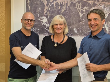 Luka Vrančič, Henrika Zupan, dr. Franci Petek (v: Občina Kr. Gora)